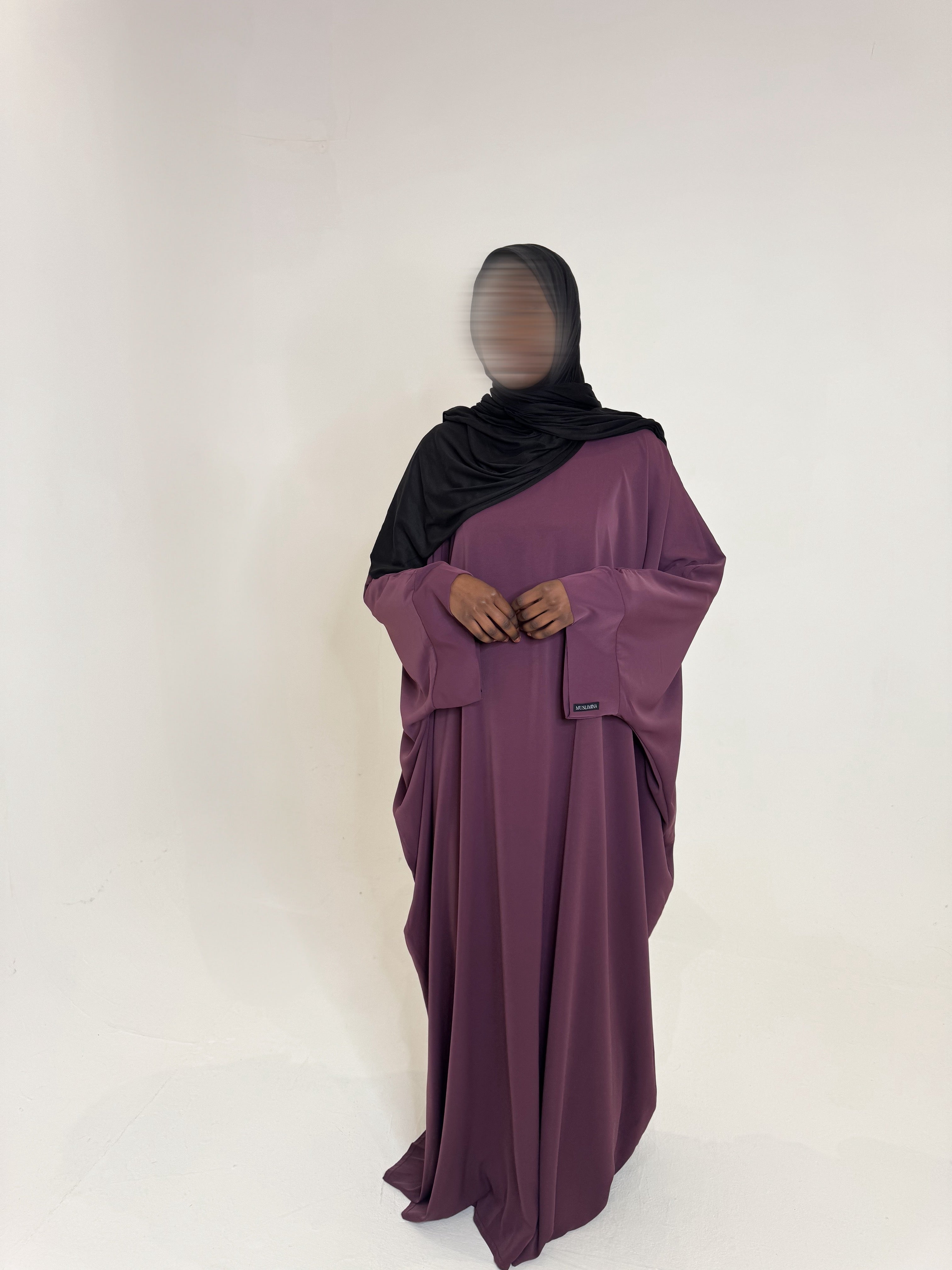 SAUDI-STYLE ABAYA – AUBERGINE